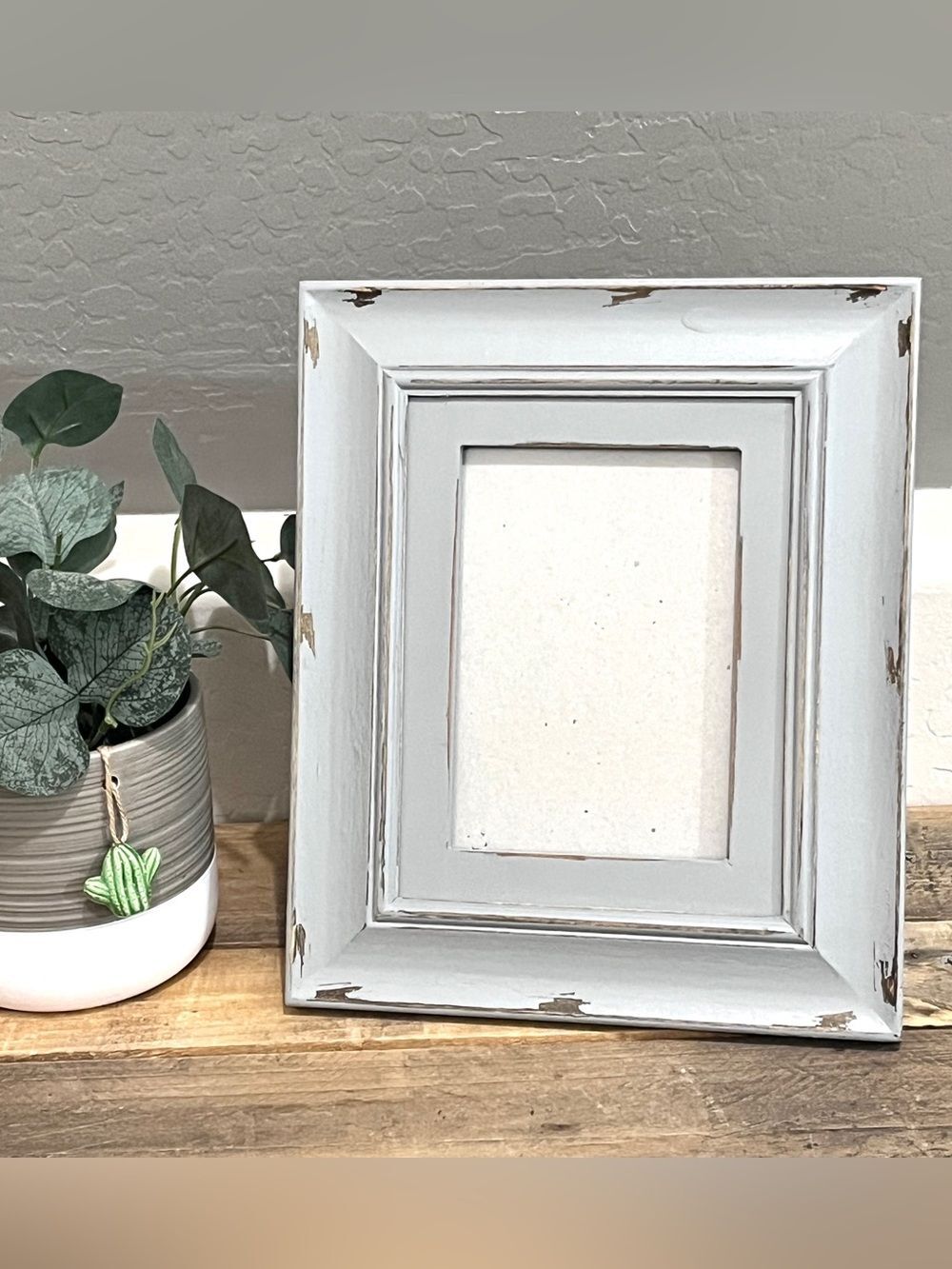 Azzure Home Distressed Gray Shabby Chic Wooden Photo Frame - Picture 1 of 4